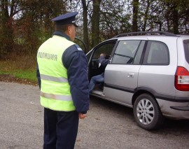 Нова полицейска акция по пътищата в Казанлък установи 25 нарушения / Новини от Казанлък