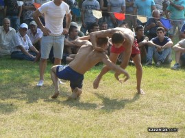 Божидар Бояджиев бе награден с шиле за победата си на народните борби в Овощник