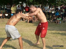 Божидар Бояджиев бе награден с шиле за победата си на народните борби в Овощник