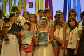 Казанлъшки талант спечели журито на песенен конкурс в Македония