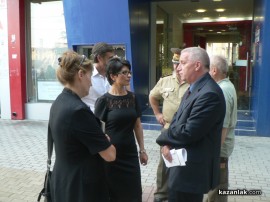 Представянето на книгата „Бойните маршове на честта и славата на България“ изпълни залата на “Искра“ 4