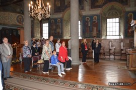 Камбанен звън огласи Казанлък в чест на 129-годишнината от Съединението