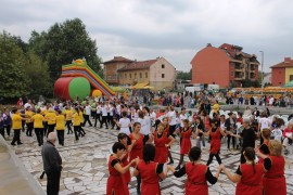 В Павел баня се проведе фолклорният празник “На хоро в Розовата долина“