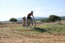  Край морето казанлъчани спечелиха победи в колоездачната дисциплина крос кънтри