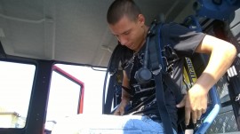 Деца се включиха в демонстрациите на пожарникарите в Павел баня