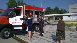 Деца се включиха в демонстрациите на пожарникарите в Павел баня