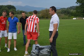 Би Би Си Кейбъл подари тренировъчна екипировка на футболистите на Розова долина