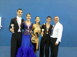 С две танцови двойки клуб Роза спечели 5 комплекта медали от турнир във Варна