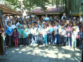 18 бели гълъба на свободата полетяха в празник на жените от ДПС