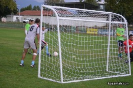 Снимки и видео от първия мач на междуфирмения футболен турнир 