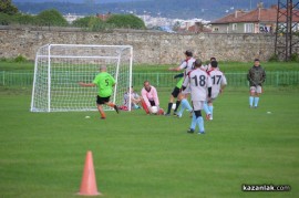 Снимки и видео от първия мач на междуфирмения футболен турнир 