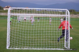 Снимки и видео от първия мач на междуфирмения футболен турнир 