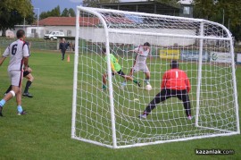 Снимки и видео от първия мач на междуфирмения футболен турнир 