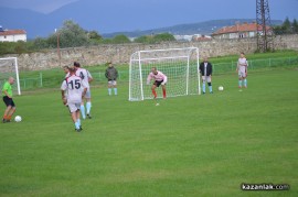 Снимки и видео от първия мач на междуфирмения футболен турнир 