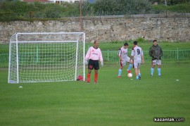 Снимки и видео от първия мач на междуфирмения футболен турнир 