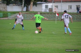 Снимки и видео от първия мач на междуфирмения футболен турнир 