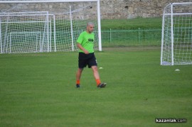 Снимки и видео от първия мач на междуфирмения футболен турнир 