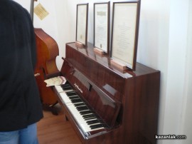 Откриха паметник на създателя на фабрика Кремона