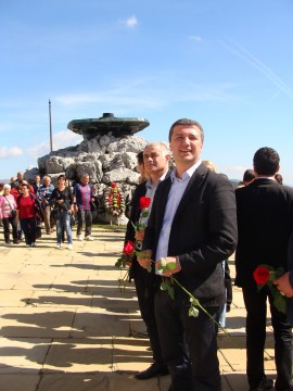 Стойнев от Шипка: Време е да спрем да се разделяме