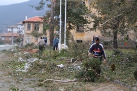Общинска администрация помага на град Шипка