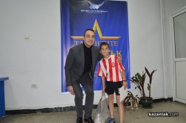 Борис Кърчев награди първите победители в „Талантите на Казанлък”