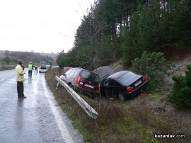 Разлята нафта по пътя Казанлък - Стара Загора доведе до  десетки катастрофи