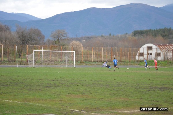 Юношите на Розова долина приключиха полусезона с важна победа