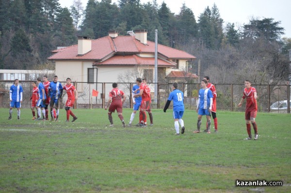 Юношите на Розова долина приключиха полусезона с важна победа