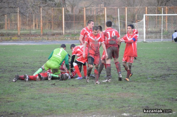 Юношите на Розова долина приключиха полусезона с важна победа