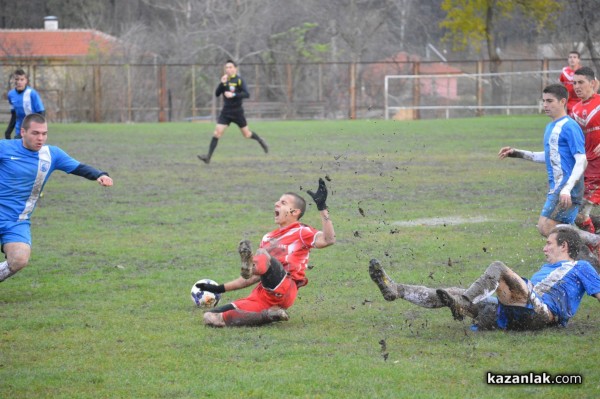Юношите на Розова долина приключиха полусезона с важна победа