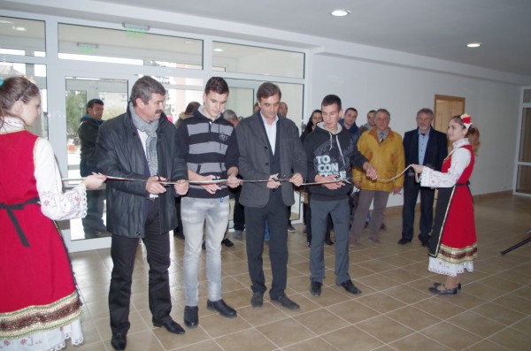 С обновения Младежки дом и новия парк на „Розова долина“ Казанлък стана още по-красив