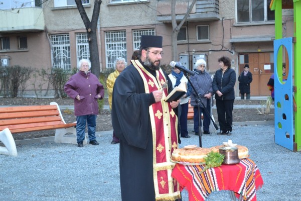 С обновения Младежки дом и новия парк на „Розова долина“ Казанлък стана още по-красив