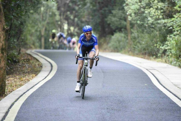 Казанлъшки колоездач представи България на състезания в Китай
