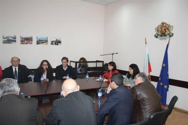 Областният управител се срещна с депутати и кметове