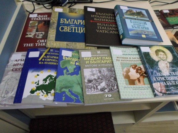 Библиотеката закупи над 90 нови заглавия