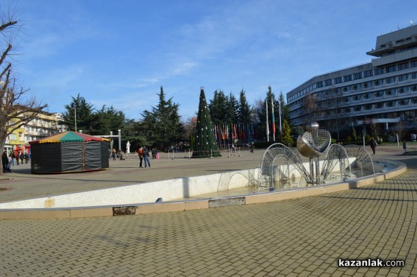 Слънчевите лъчи отново огряха Казанлък