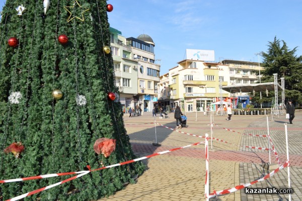 Слънчевите лъчи отново огряха Казанлък