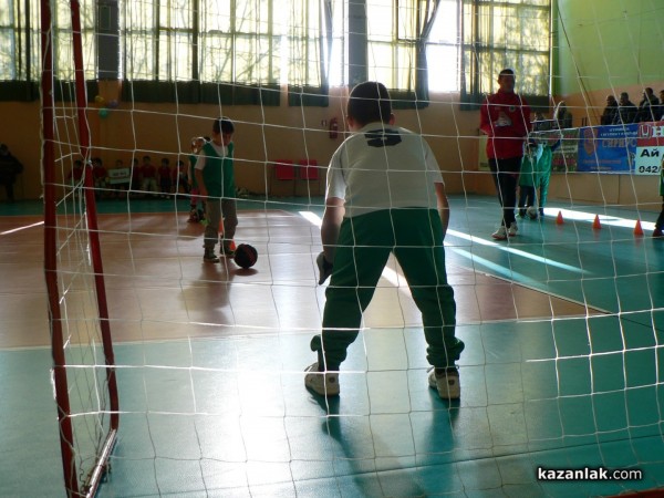 Арена Запад зарадва деца от детските градини с турнир по футбол и награди
