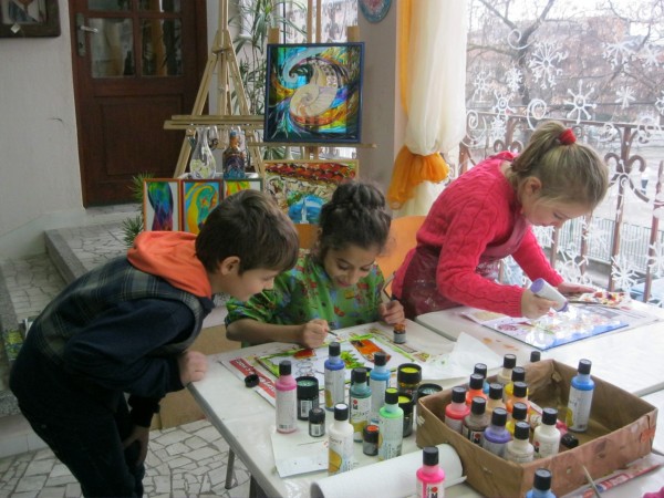  Рисунки върху стъкло в галерия Ателието