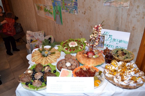 15 читалища подредиха празнична Коледна трапеза