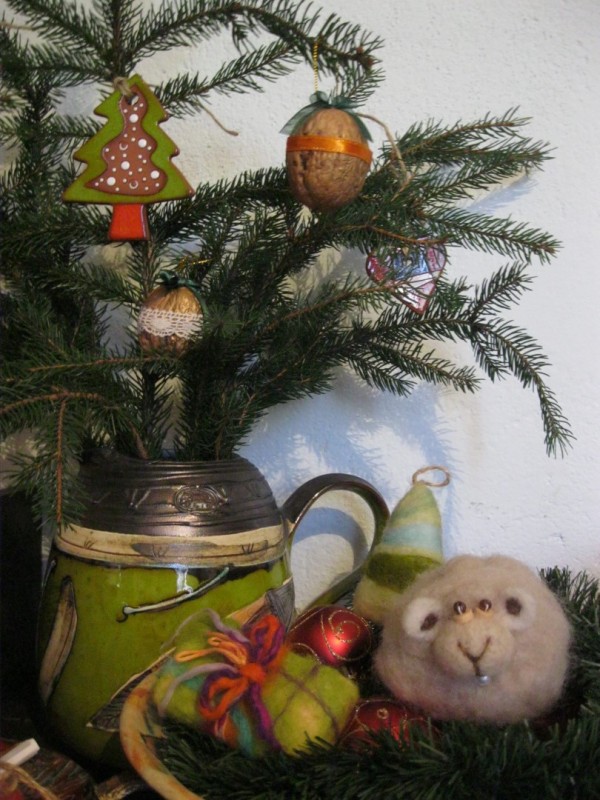 Базар и Коледна изложба бяха открити в Галерия “Ателието“