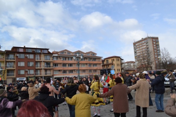 18-годишният Стефан Ноев спаси Богоявленския кръст в Казанлък