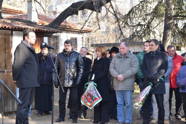 Казанлък отбеляза 137-та годишнина от Освобождението на града /видео/