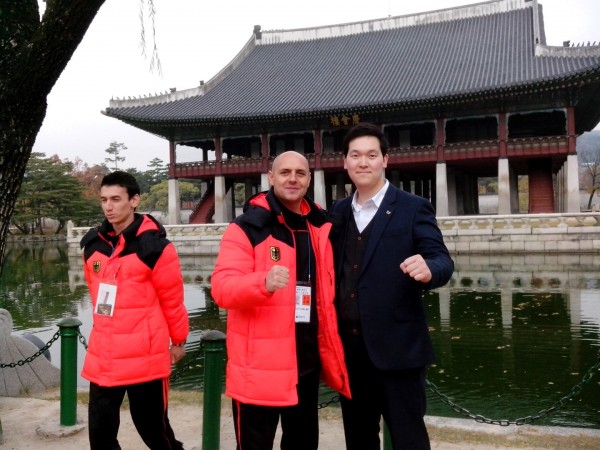 Тихомир Владов се завърна от Корея с 5-ти дан черен колан