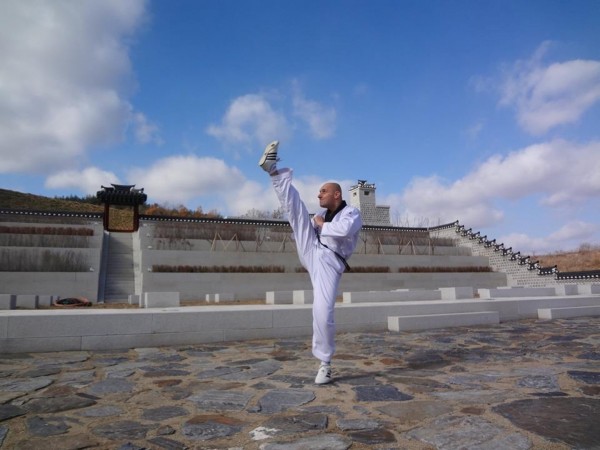 Тихомир Владов се завърна от Корея с 5-ти дан черен колан