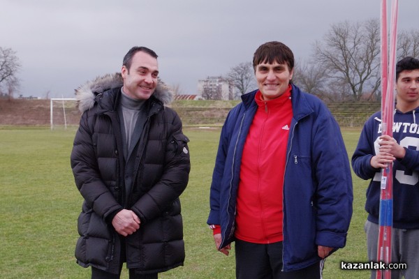 Борис Кърчев зарадва лекоатлетите ни с нова екипировка и копия