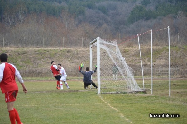 Розова долина победи с 3:0 Янтра /Габрово/