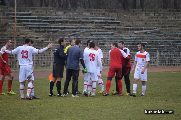 Розова долина победи с 3:0 Янтра /Габрово/