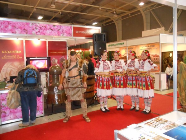 Министър Николина Ангелкова: Казанлък защитава позицията си на емблема на България