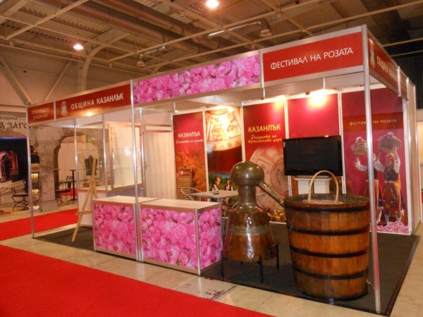 Министър Николина Ангелкова: Казанлък защитава позицията си на емблема на България